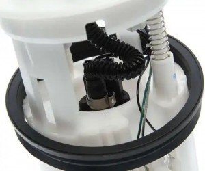 Насос топливный HYUNDAI Accent (94-) в сборе (датчик 3 конт.) MEGAPOWER 110-18-032 MEGA POWER