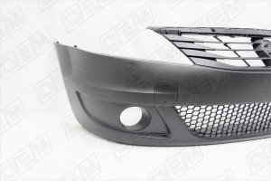 Бампер передний Renault Logan 1 2009-2014, под ПТФ, с решеткой радиатора OEM0564 OEMPARTS