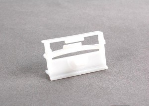 Скоба BMW 3 (05-10) крепления накладки порога OE 51718184574 BMW