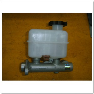 Цилиндр тормозной главный SSANGYONG Actyon (06-),Kyron (05-) (с АБС) OE 4854009102 SSANG YONG