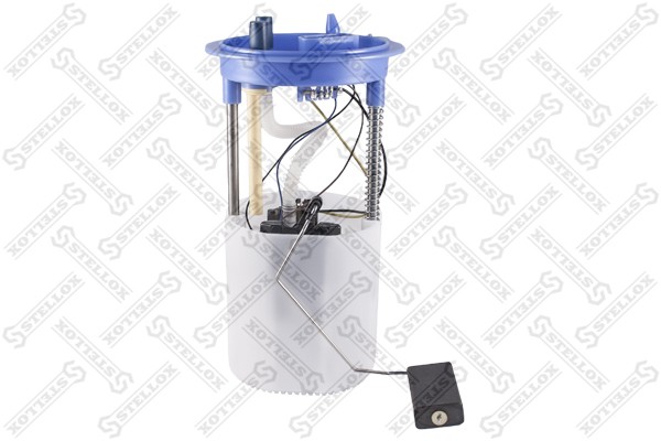 насос топливный электрический! в сборе \ VW Golf/Jetta, Skoda Octavia 1.6FSI 04- 10-01201-SX STELLOX