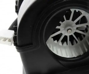 Мотор отопителя VOLVO FH12 (01-) в сборе с корпусом MEGAPOWER 37015025 MEGA POWER