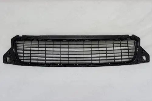 Решетка в бампер нижняя Renault Duster 1 2011-2015 OEM3667 OEMPARTS