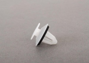 клипса! обшивки багажника\MB W210 2.4 95-02 A0119887678 MERCEDES BENZ