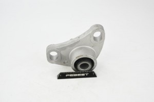 Сайлентблок поперечной тяги правый VOLVO XC90 03- VLAB-XC90RH VLAB-XC90RH FEBEST