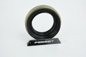 Сальник привода (41X64X12X17,6) MAZDA BT-50 UN 2006-2011 95HDS-41641218C 95HDS-41641218C FEBEST