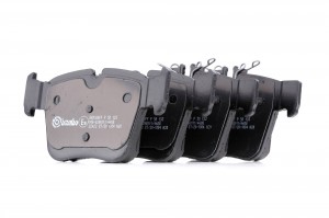Колодки тормозные MB C-CLASS (W205) 07/13  задн. P50133 P50133 BREMBO