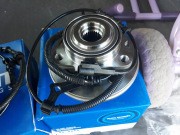 Ступица в сборе передняя FORD EXPLORER 02-05 4WD IJ223040 IJ223040 ILJIN