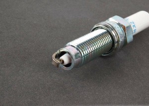 Свеча зажигания VW Passat,Touareg LongLife OE 101 905 622 VAG