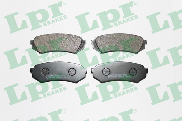 Комплект тормозных колодок 05P835 05P835 LPR