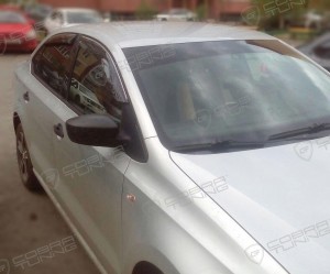 Дефлектор двери VW Polo (10-) хромированный молдинг COBRA TUNING V23010CR COBRA TUNING