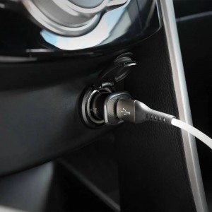 Адаптер автомобильный компактный 1xUSB 2.1A, 12/24В (AEAK017) AEAK017 AIRLINE