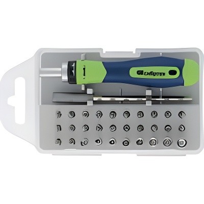 Отвертка с набором бит CrV  реверсивная 32 предмета в футляре СИБРТЕХ 13370 SIBRTEC