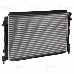Радиатор VW Golf (12-) AUDI A3 (12-) SKODA Octavia (12-) охлаждения двигателя LU LRC1851 LUZAR