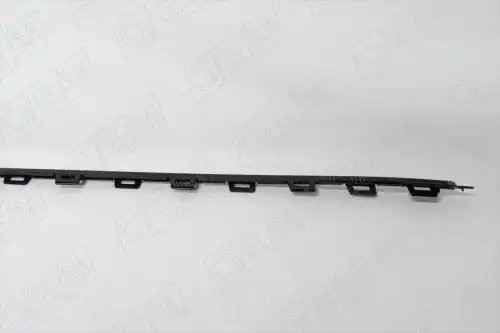 Молдинг бампера заднего центральный Volkswagen Polo sedan 5 2015-2020, черный OEM3722 OEMPARTS