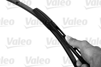 Щетка стеклоочистителя AUDI A8 (03-) 590/580мм комплект Silencio Xtrm VALEO 574320 VALEO PHC