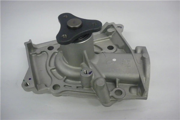 Насос водяной MAZDA 121,323,MX-3,Demio (89-00) GMB GWMZ31A GMB