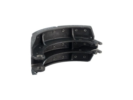 колодка тормозная! короткая накладка\ KAMAZ 6520/5297/6469 6520-3501090-51 AVTOMAGNAT