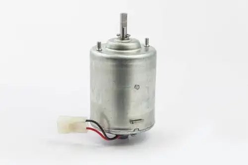 Мотор отопителя ГАЗ,ЗИЛ,ПАЗ 12V 40Вт AVTOPRIBOR 493780010 AVTOPRIBOR