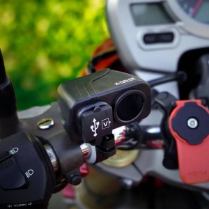 Розетка для мотоциклов "AIRLINE" (USB, с вольтметром и термометром (5В, 2.1А+2.1 AEBJ209 AIRLINE