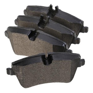 колодки дисковые !перед. 131x62x20 \ MB W203/S203/CL203/C209 1.6-2.0/2.0CDi/2.2C 23144.195.1 ZIMMERMANN