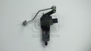 датчик уровня пневмоподвески! 20583428 перед/зад,на 2 болта\ VOLVO FH12/13 06> QF28D00077 QUATTRO FRENI