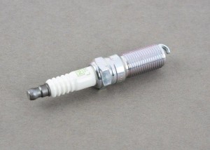 Свеча зажигания LTR5GP 5019 5019 NGK