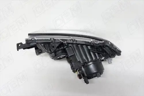 Фара правая Mitsubishi Pajero Sport 2 (2008-2015) ксенон, с корректором OEM0031FR OEMPARTS
