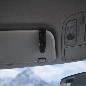 Держатель очков на солнцезащитный козырек двойной серебристо-черный AIRLINE AH-GH-02 AIRLINE