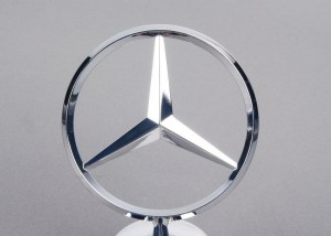 Эмблема MERCEDES OE A2218800086 MERCEDES BENZ