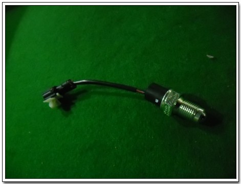 Датчик SSANGYONG Kyron (05-),Actyon (06-),Rexton (02-) (M/T) включения фонаря за 6655450106 SSANG YONG