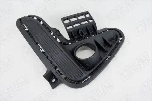 Окантовка противотуманной фары правая Kia Rio 4 FB седан, 2017-2020 OEM1383R OEMPARTS