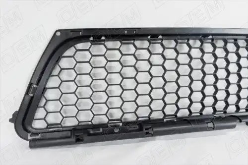 Решетка в бампер нижняя Renault Sandero 1 (2009-2014) OEM3686 OEMPARTS