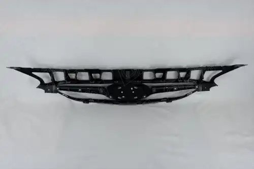 Решетка радиатора Hyundai Solaris 1 2011-2014 OEM3002 OEMPARTS
