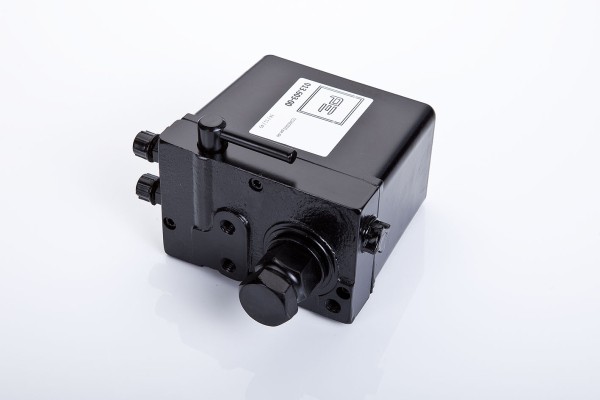 насос подъема кабины !OEM 0015533701 \MB 01360300A PETERS ENNEPETAL