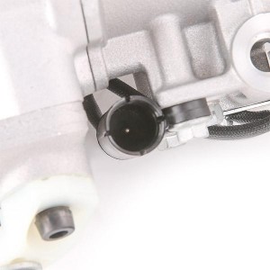 компрессор кондиционера!\ MB Vito 638 2.2DCI 99-03 ACP 42 001S MAHLE KNECHT
