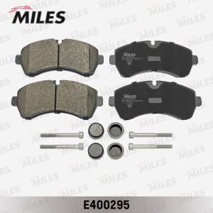 Колодки тормозные передние (без датчика + болты) (Смесь Low-Metallic) (MB SPRINT E400295 MILES