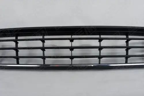 Решетка в бампер нижняя Volkswagen Polo sedan 5 2010-2015, под хромированную нак OEM3632 OEMPARTS