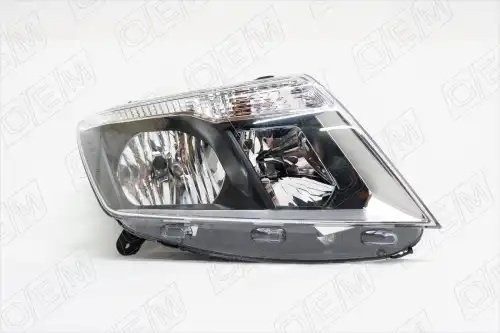 Фара правая Nissan Terrano 2017-нв, галоген, с корректором OEM0047FR OEMPARTS