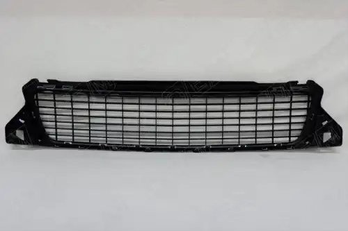 Решетка в бампер нижняя Renault Duster 1 2011-2015 OEM3667 OEMPARTS