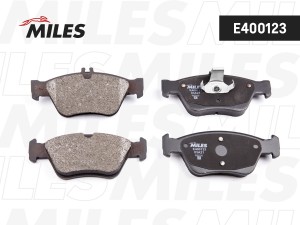 Колодки тормозные передние (без датчика) (Смесь Low-Metallic) MERCEDES W210/W202 E400123 MILES