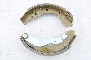 Колодки тормозные CHEVROLET Aveo (03-) задние барабанные (4шт.) AMD AMD.BF225 AMD