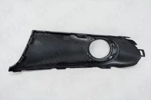 Окантовка противотуманной фары правая Volkswagen Polo sedan 5 2010-2015, под хро OEM1437R OEMPARTS