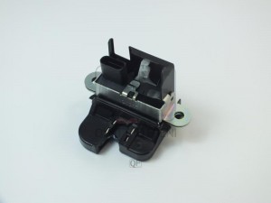 замок крышки багажника!\ VW Golf 03>/Passat 05>/Passat Alltrack 12>/Touran 03> QF22H00015 QUATTRO FRENI