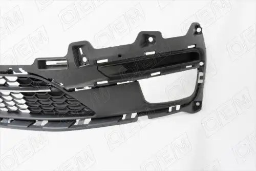 Решетка в бампер нижняя Kia Rio 3 QB седан, 2015-2017, без ДХО OEM3783 OEMPARTS