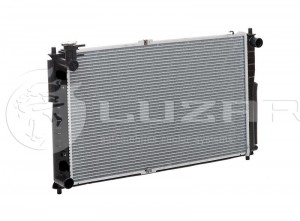 Радиатор двигателя Kia Carnival (98-) LRc08C5 LRC08C5 LUZAR