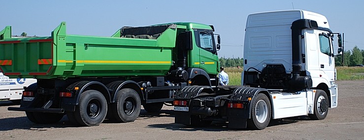 Фонарь задний левый 24В с проводом КАМАЗ, МАЗ, УРАЛ 7452.3716-08 RUDENSK