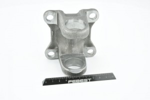 Фланец крестовины кардана TOYOTA LAND CRUISER 100 1998-2007 0139-UZJ100R 0139UZJ100R FEBEST