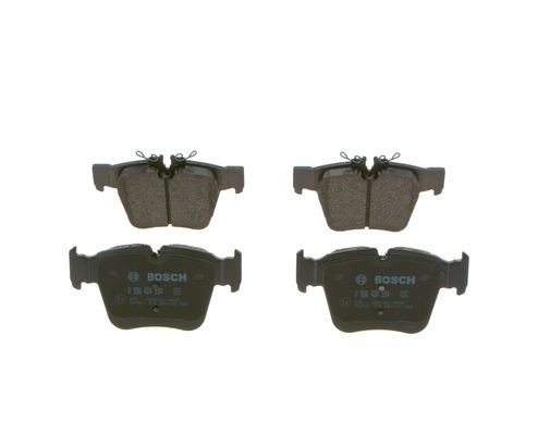 Колодки тормозные MERCEDES C (W205) передние (4шт.) BOSCH 0986424334 BOSCH