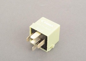 Реле BMW 1 (E81),3 (E30) насоса топливного OE 61 36 8 373 700 BMW